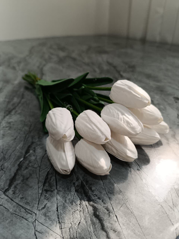 گل مصنوعی مدل لاله فومی رنگ ثابت بسته ۱۰عددی