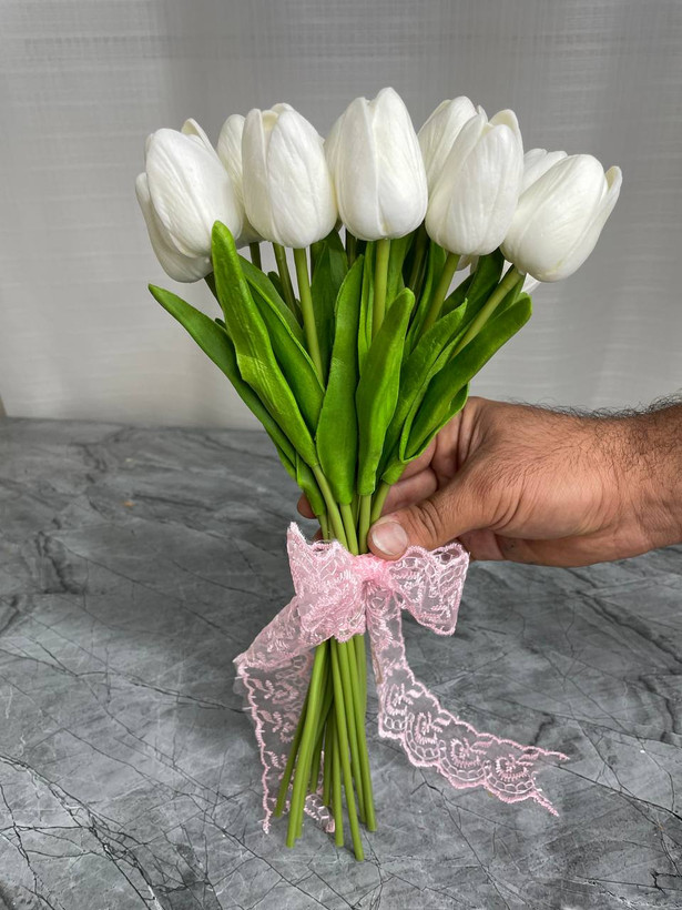 دسته گل عروس لاله لمسی