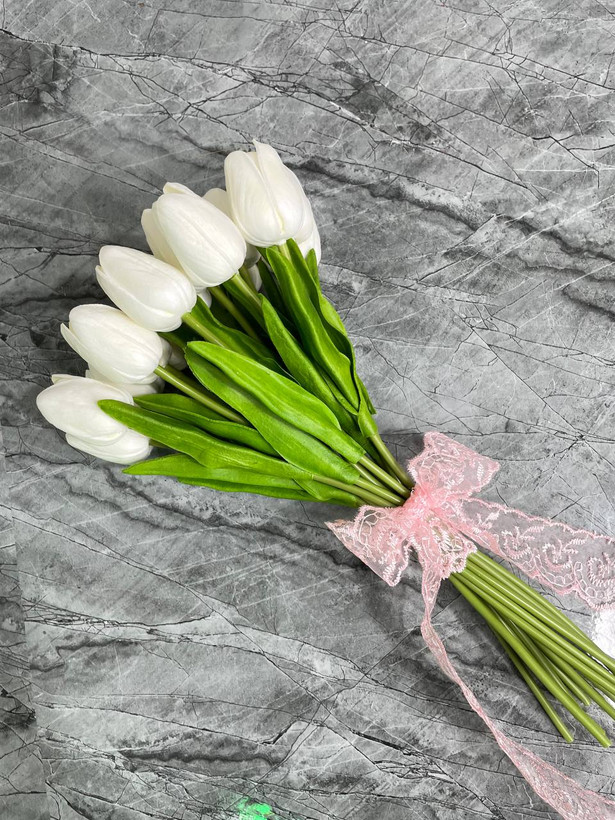 دسته گل عروس لاله لمسی