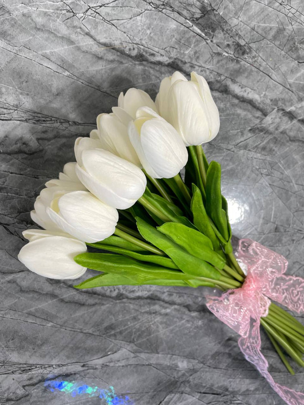 دسته گل عروس لاله لمسی