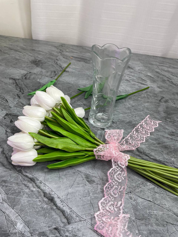 دسته گل عروس لاله لمسی