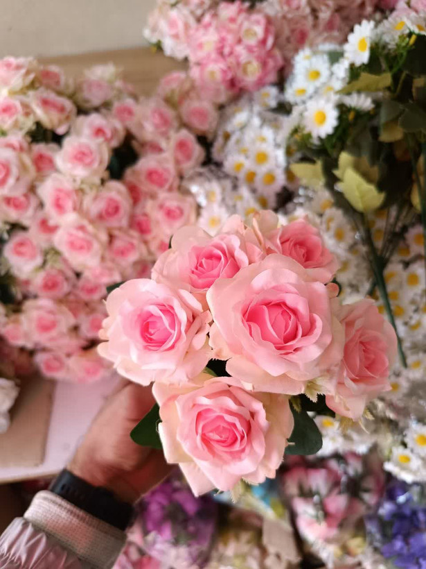گل مصنوعی بوته رز صورتی یک عددی