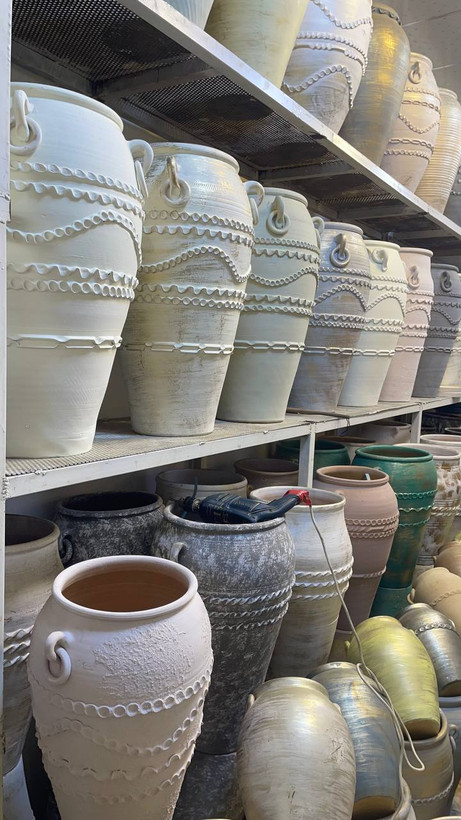گلدان پتینه شده ۸۰سانتی رنگ بژطلایی