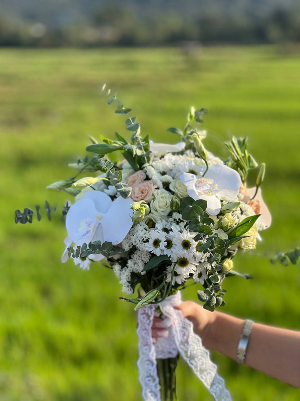 دسته گل عروس طبیعی مدل (وحشی)