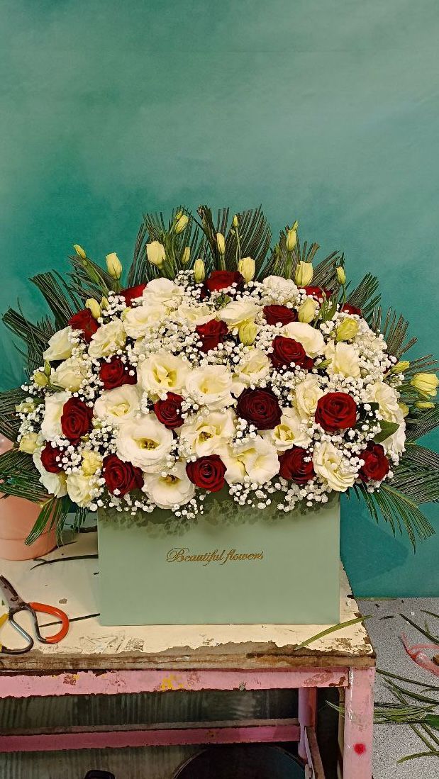 باکس گل  رز و عروس
