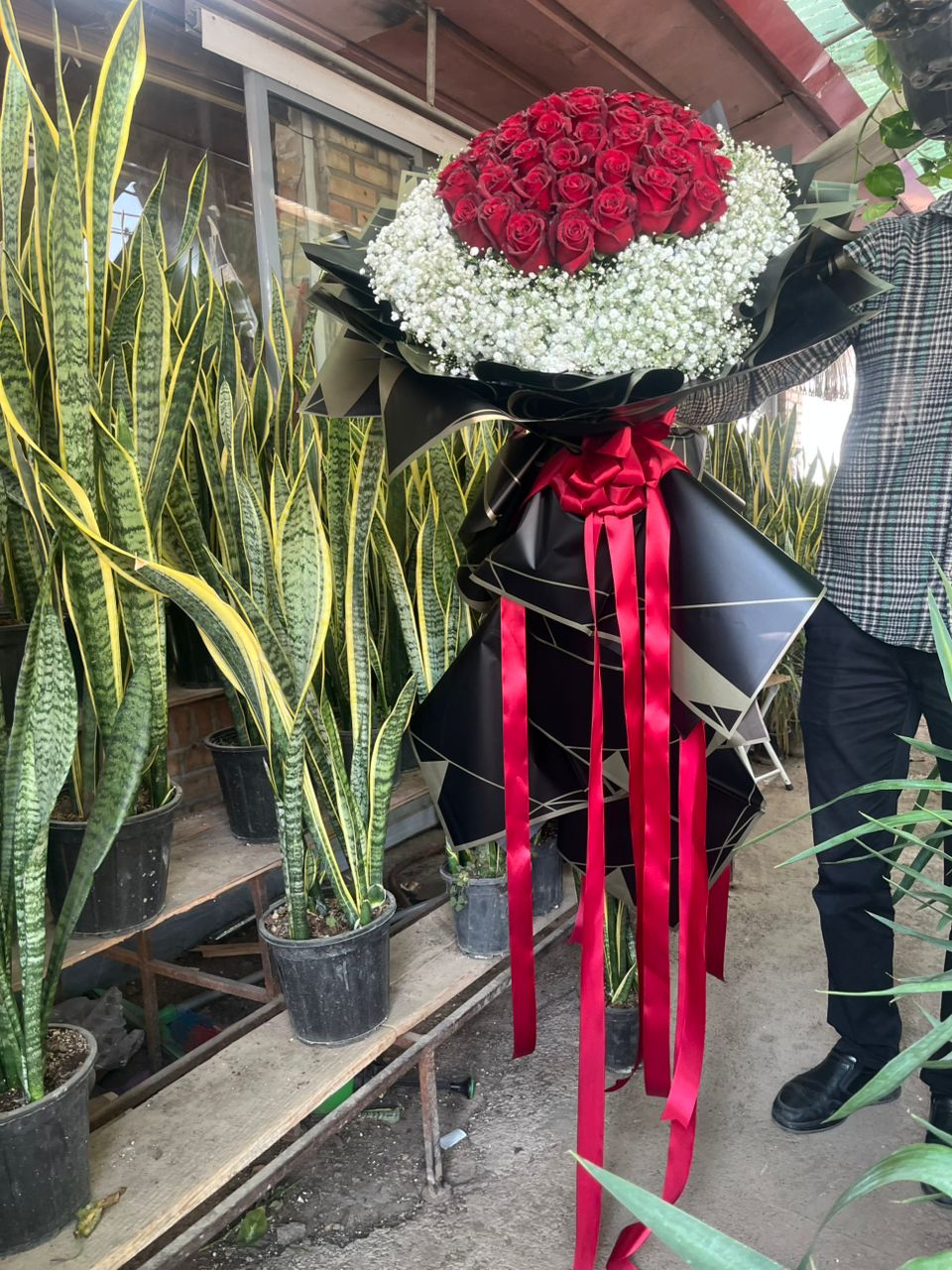 دسته گل رز ۴۰شاخه