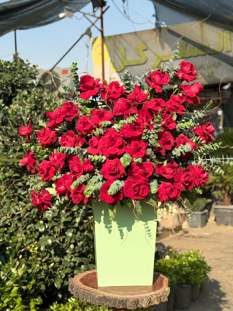 باکس گل رز بزرگ ۴٠شاخه