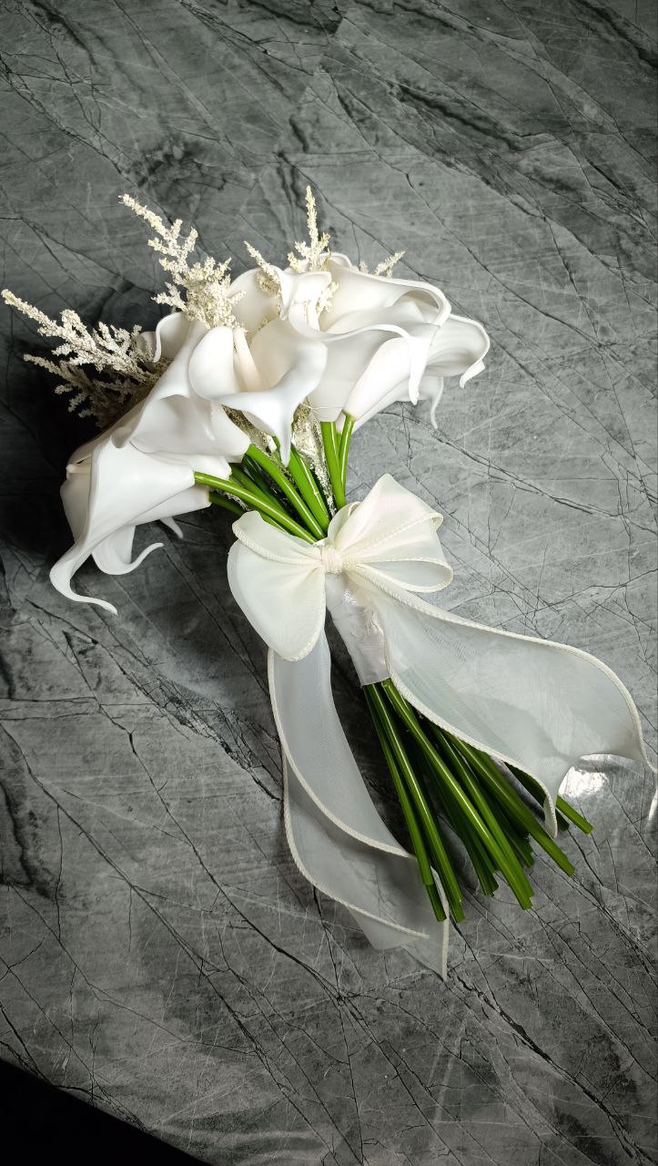 دسته گل شیپوری 20 شاخه با پاپیون نباتی