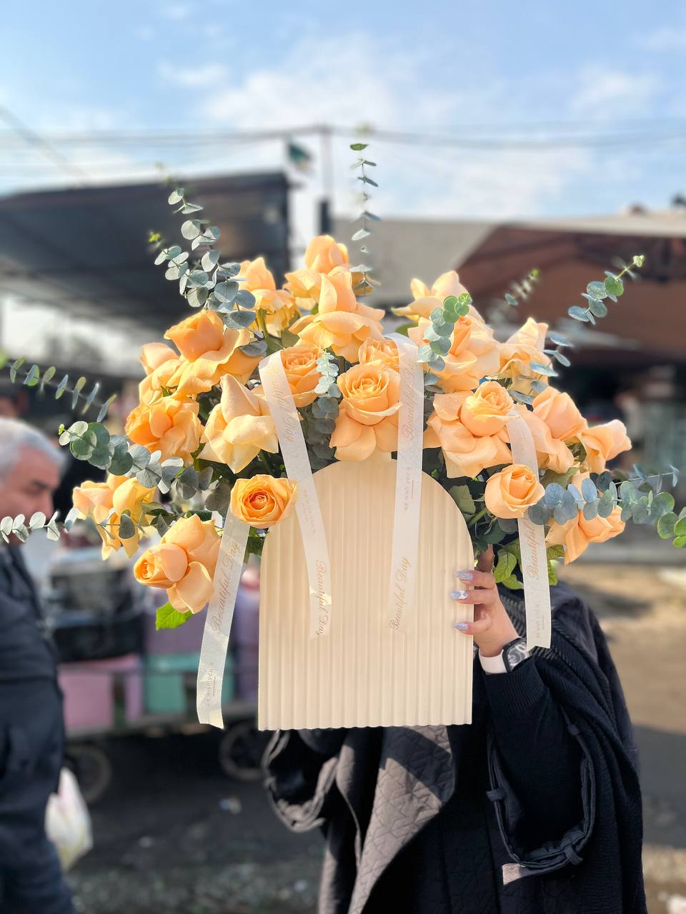 باکس گل رز ۲۰ شاخه رنگی
