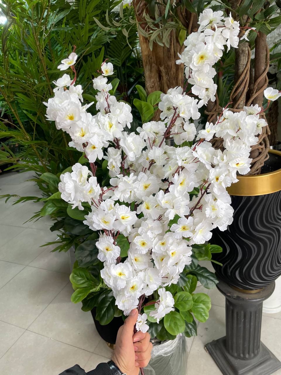 شکوفه مصنوعی سفید ۶ بازو ۱۵۰ گل