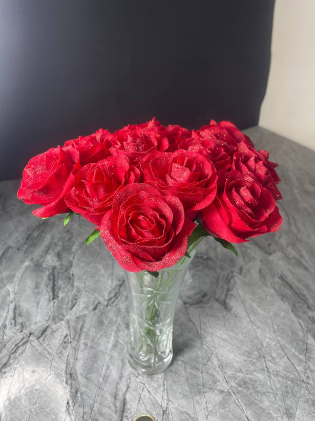 گل رز قرمز شاین ۱۰ شاخه