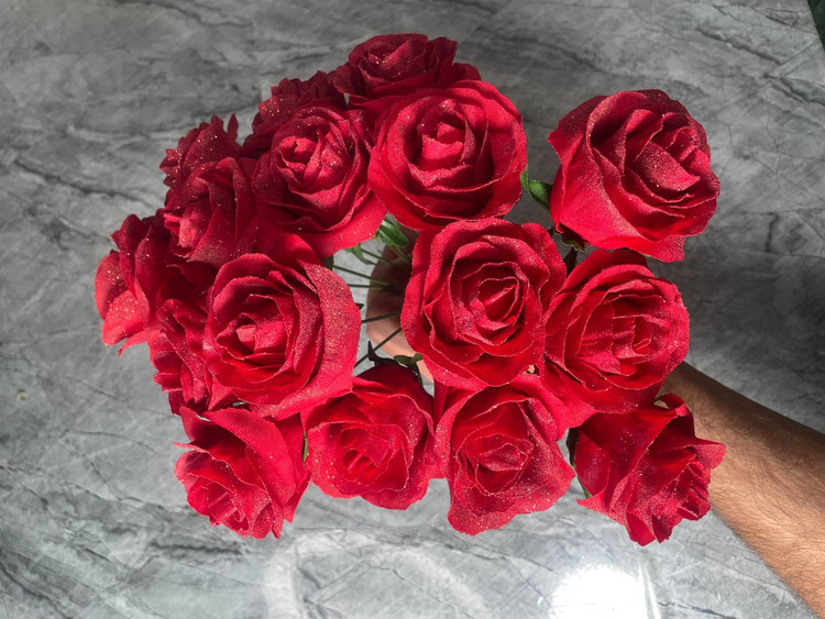 گل رز قرمز شاین ۱۰ شاخه
