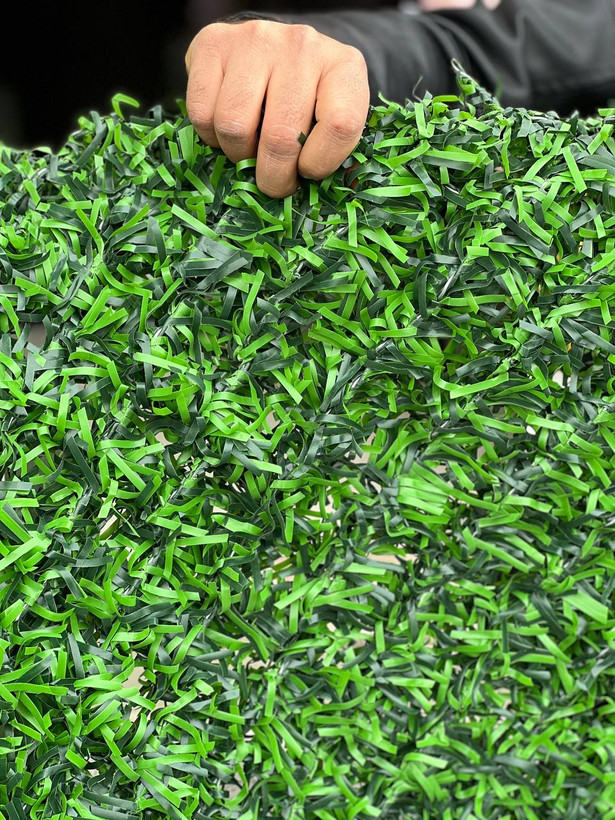 فنس برگ چمنی (متر مربع)
