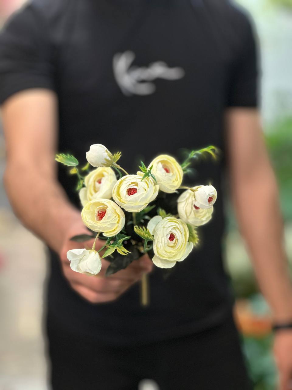 بوته گل نسترن نباتی