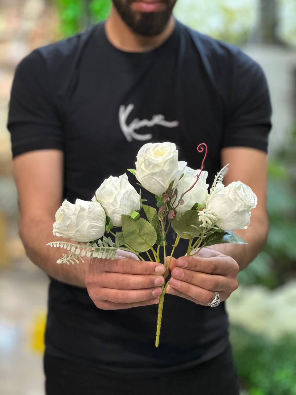 بوته گل رز مصنوعی ۵ گل سایز کوچک سفید