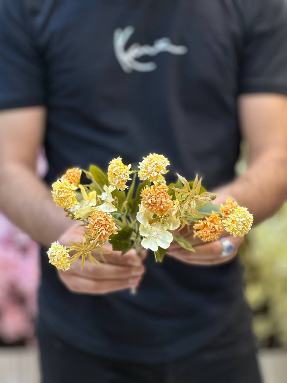 بوته گل توپی مصنوعی رنگ زرد و نارنجی