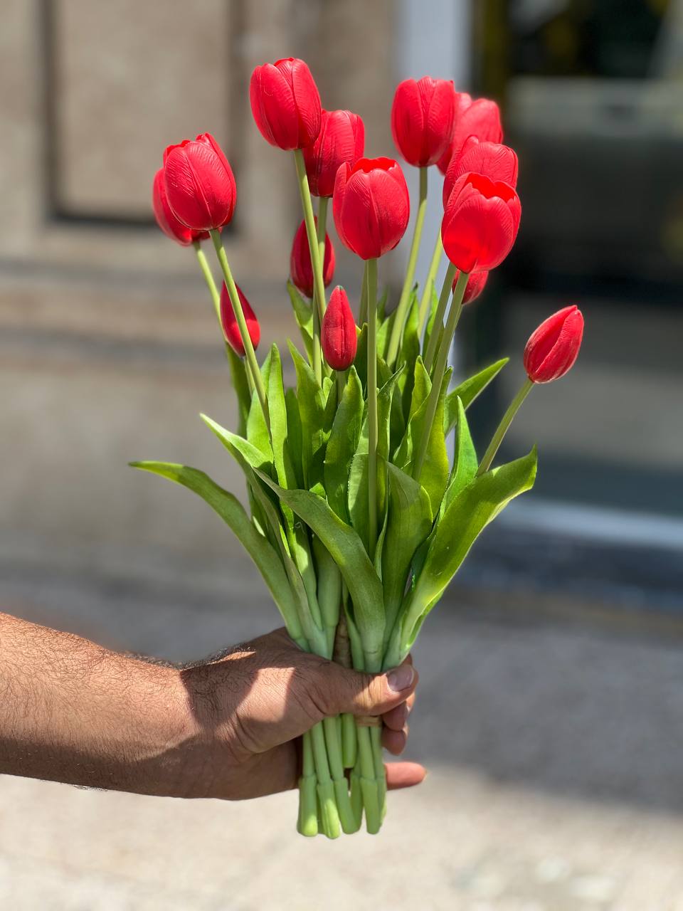 لاله مصنوعی لاتکس قرمز 5بازو(3گل و 2غنچه)