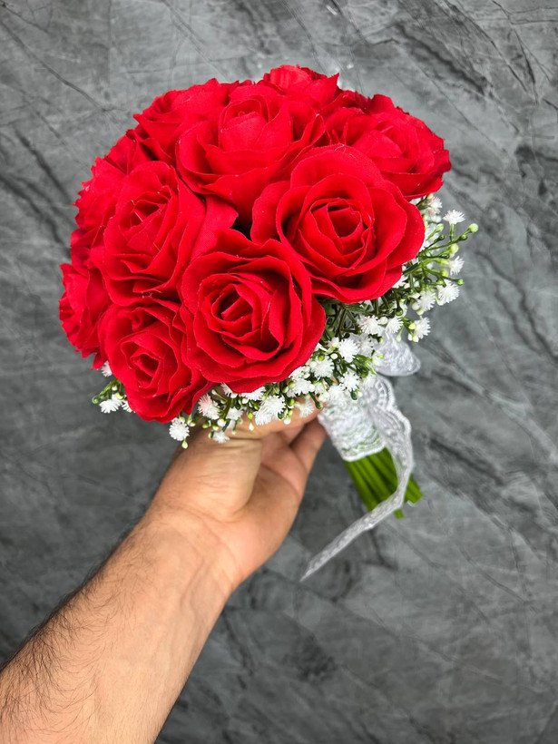 دسته گل عقد رز قرمز