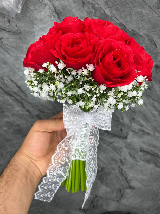 دسته گل عقد رز قرمز