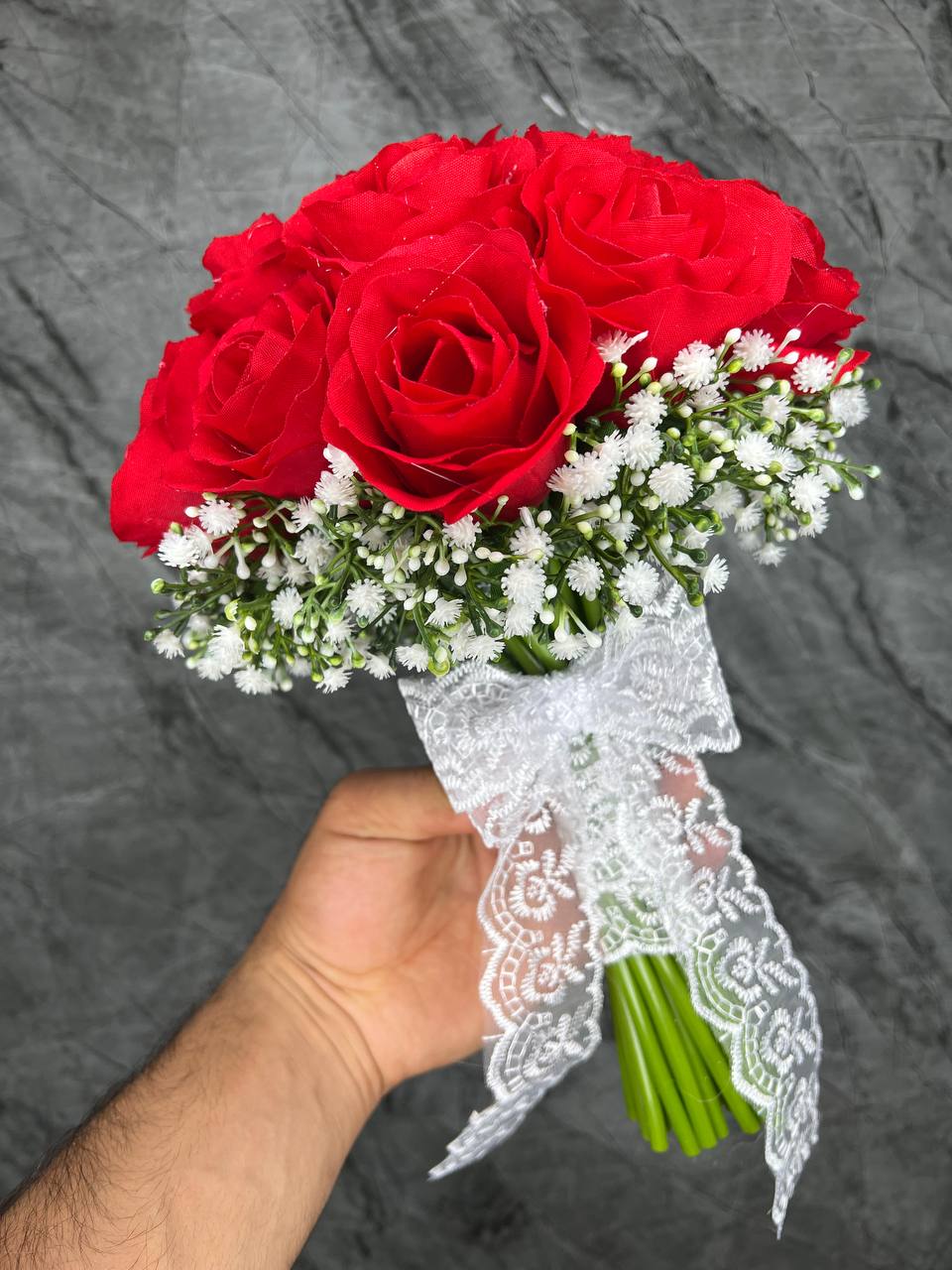 دسته گل عقد رز قرمز