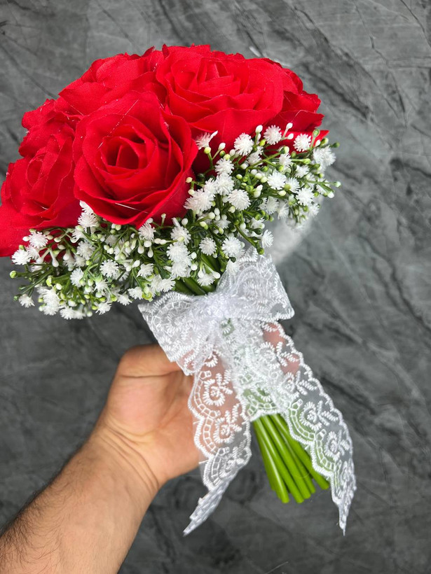 دسته گل عقد رز قرمز
