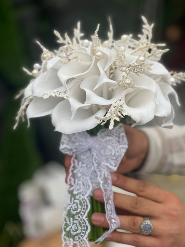 دسته گل عروس شیپوری 30 شاخه