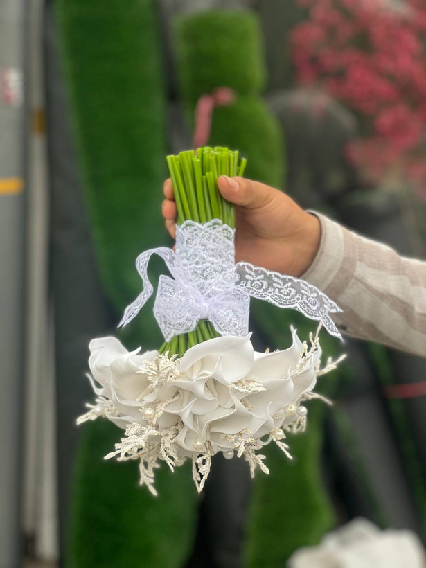 دسته گل عروس شیپوری 30 شاخه