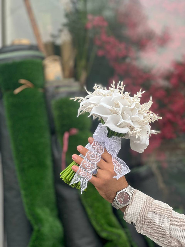 دسته گل عروس شیپوری 30 شاخه