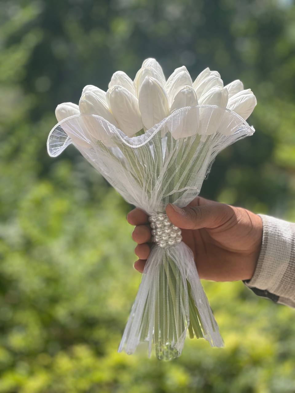 دسته گل عروس لاله 30شاخه