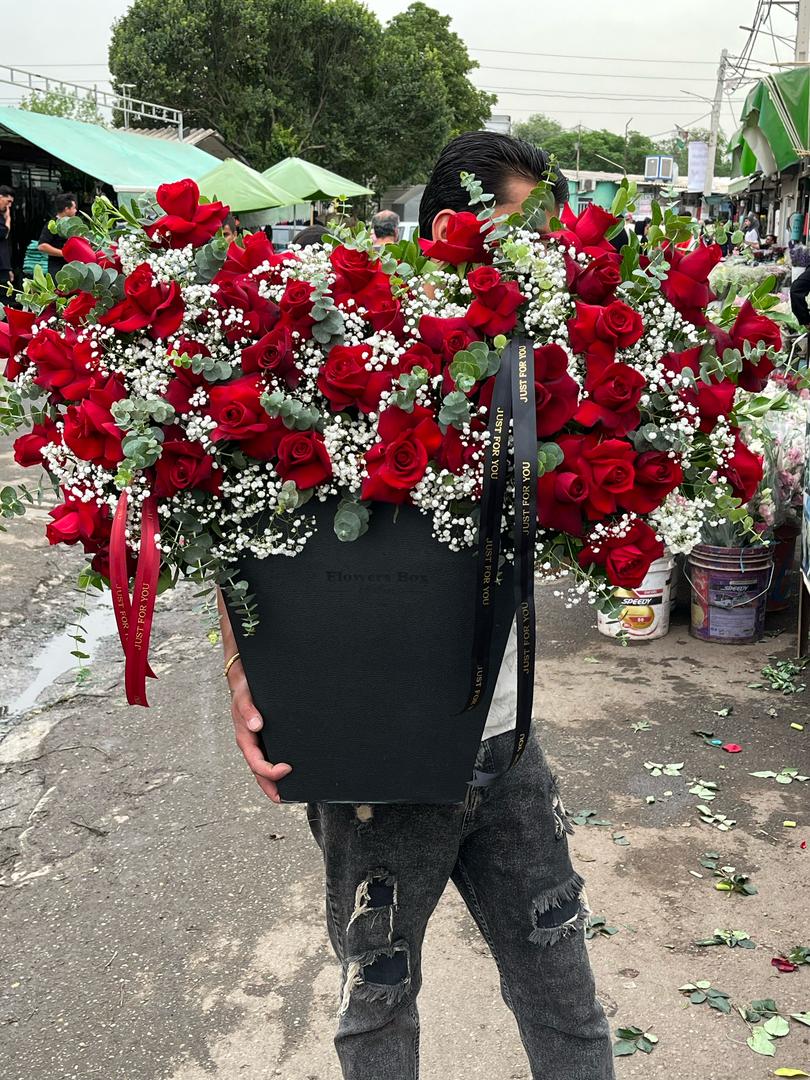 باکس گل رز بزرگ