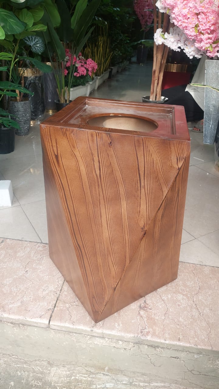 گلدان چهار وجهی طرح چوب