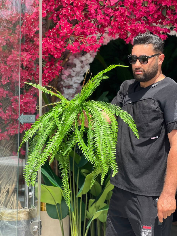 سرخس 18برگ چرمی لمسی