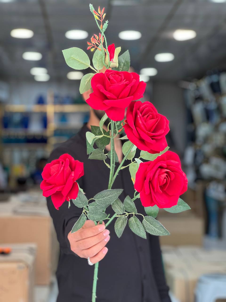 رز شاخهی 1متری 4گل مخملی