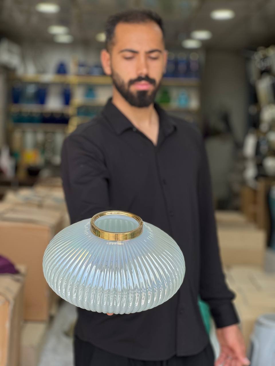 گلدان شیشه ای مدل نوا رنگ سفید صدفی