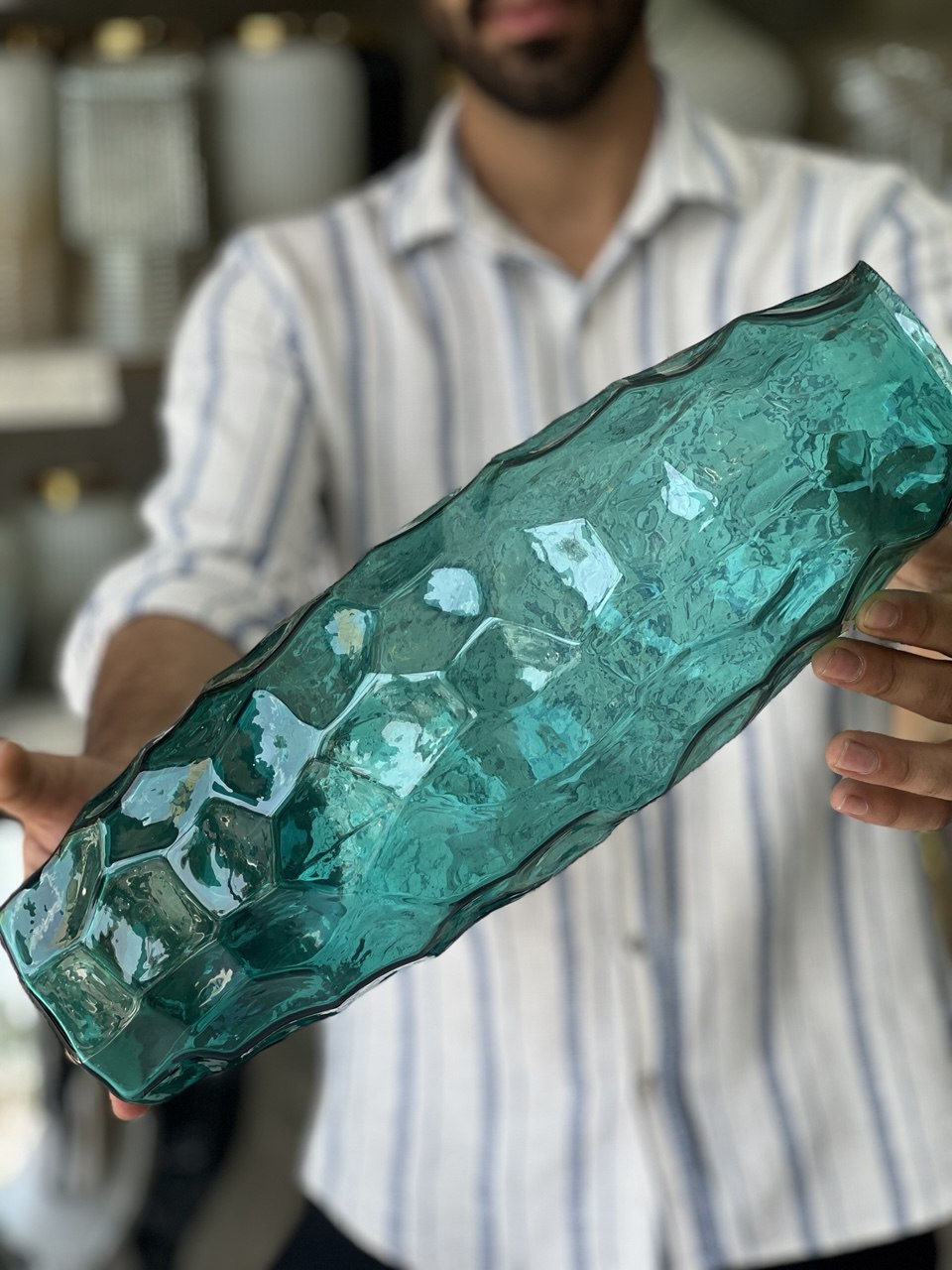 گلدان شیشه ای مدل کندو آبی کمرنگ