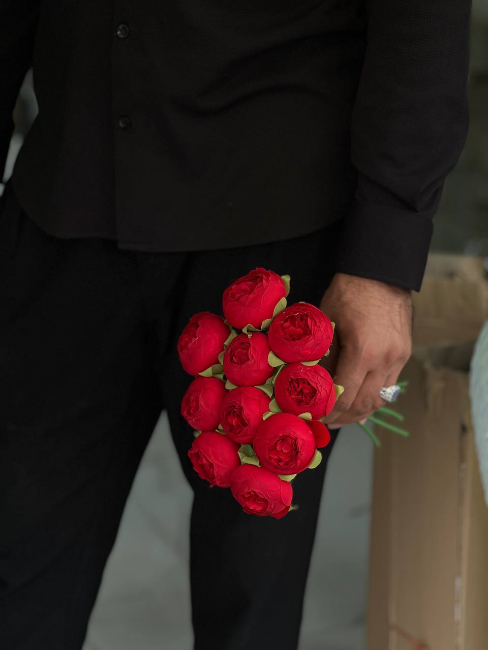 سرگل پیونی با ساقه متوسط رنگ قرمز ۱۰ عددی