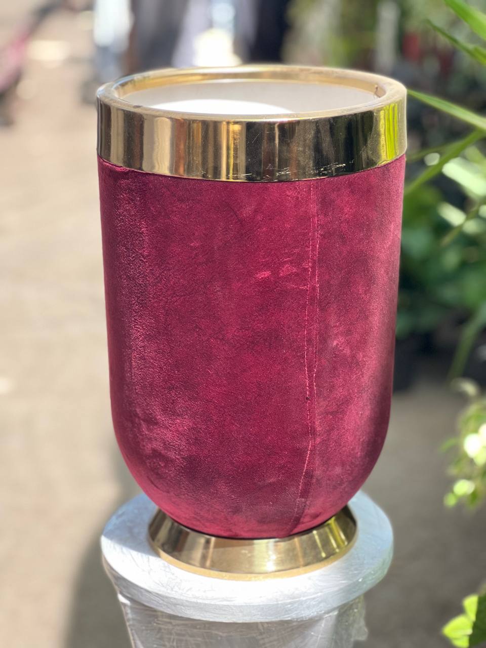 گلدان فایبر گلاس زرشکی مخمل ارتفاع 40