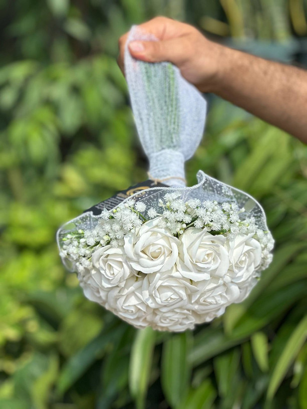 دسته گل عروس رز مصنوعی صابونی ۱۸شاخه سفید