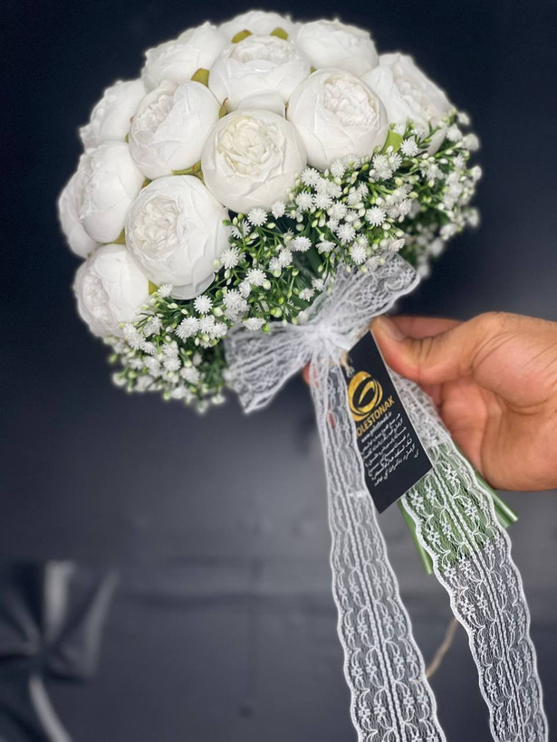 دسته گل پیونی ۳۰ شاخه با ژیپسوفیلا