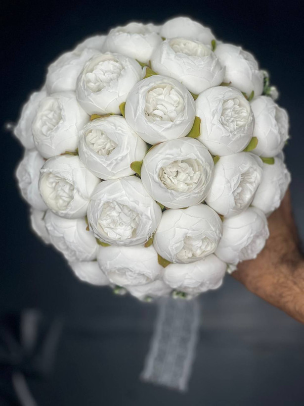 دسته گل پیونی ۳۰ شاخه با ژیپسوفیلا