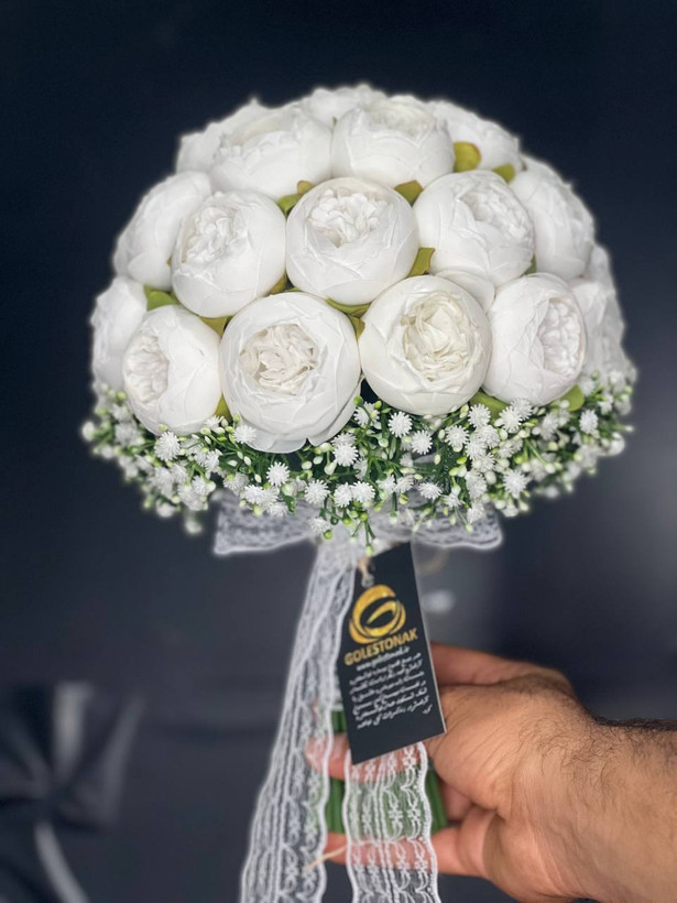دسته گل پیونی ۳۰ شاخه با ژیپسوفیلا