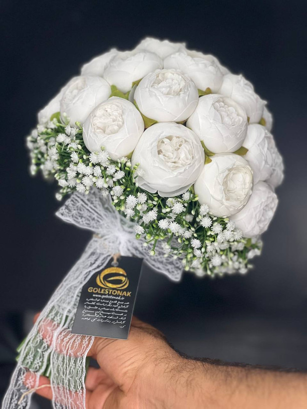 دسته گل پیونی ۳۰ شاخه با ژیپسوفیلا