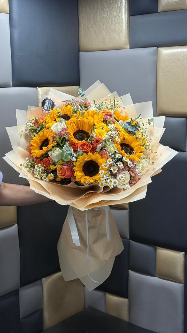 دسته گل آفتابگردون ترکیبی(طبیعی)