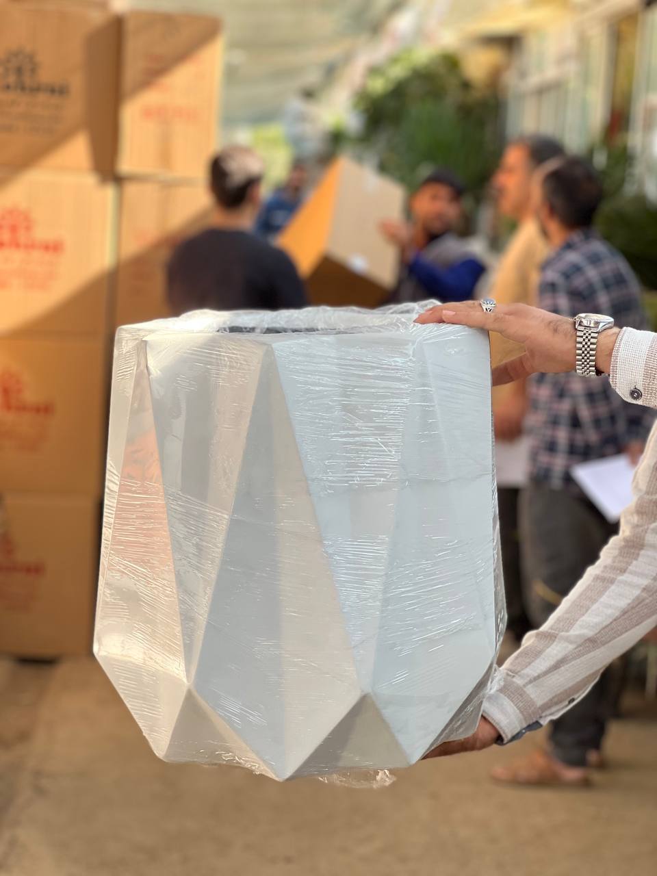 گلدان فایبرگلاس مدل الماس رنگ سفید