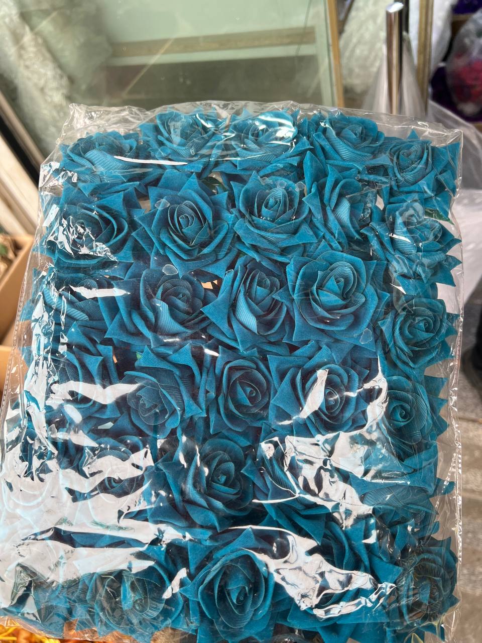سرگل رز مخملی رنگ آبی بسته ۳۰عددی کد۱۸
