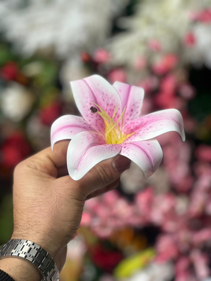 سرگل لیلیوم لمسی رنگ صورتی سایز کوچک قطر۱۵سانت (۱عددی)