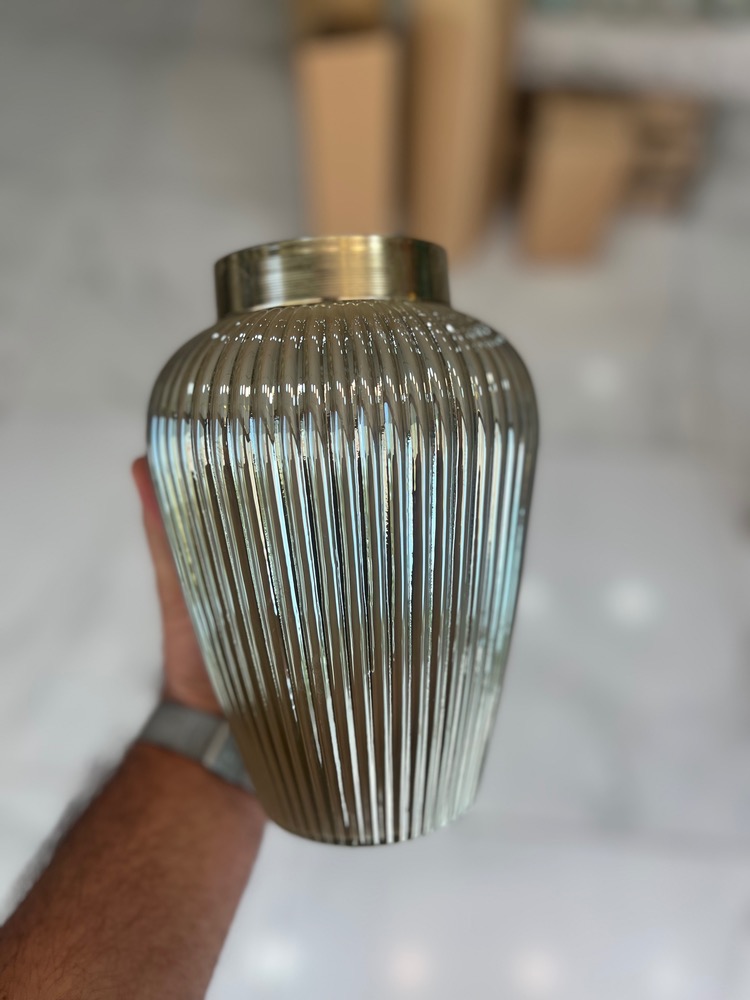گلدان شیشه ای مدل بهار خط دار کوچک رنگ نسکافهی