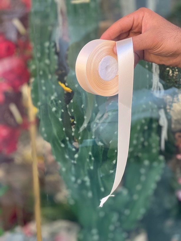 روبان عرض ۲/۵ سانت 25 متری رنگ کرم