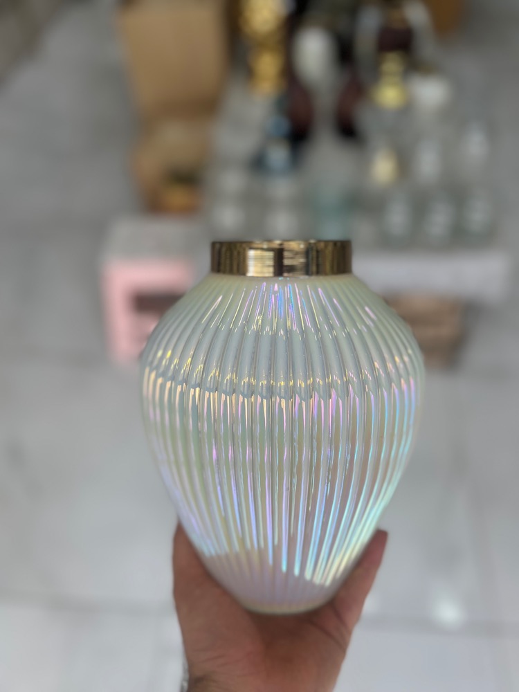 گلدان دکوری مدل ژیوار رنگ سفید صدفی