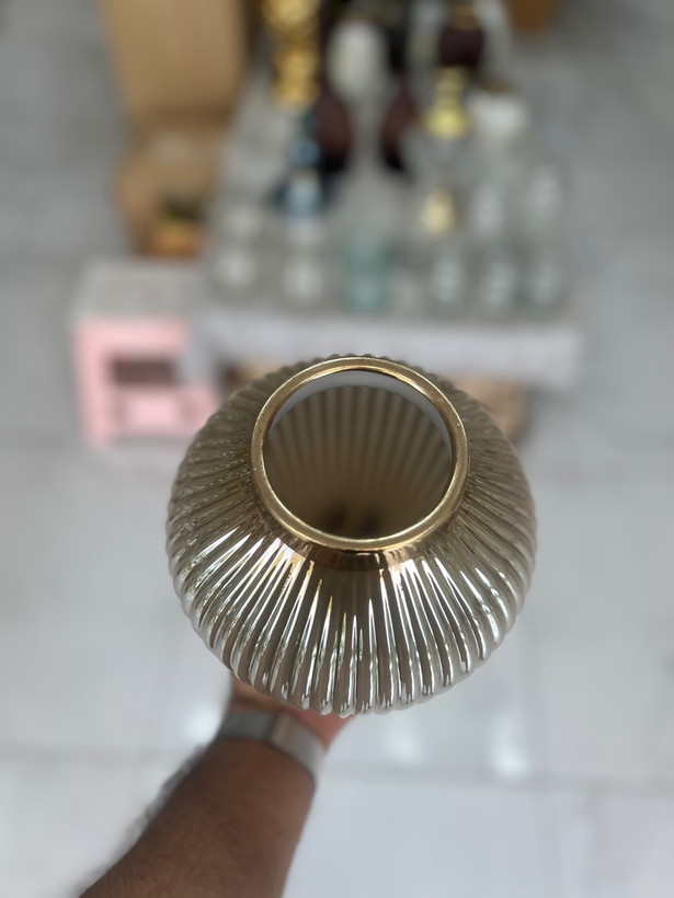 گلدان دکوری مدل ژیوار رنگ بژ (نسکافهی)